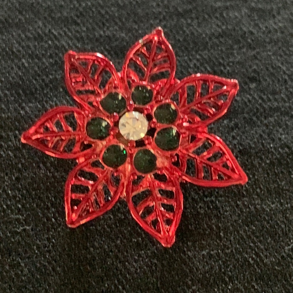 Red poinsettia pin